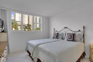 1891 S Ocean Dr, Hallandale Beach, FL 33009 - Photo 10