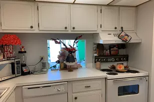 500 Executive Center Dr, West Palm Beach, FL 33401 - Photo 12