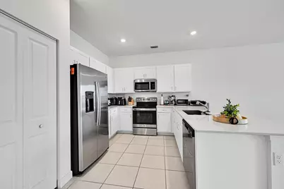 6933 Harbours Edge Avenue, Lake Worth, FL 33467 - Photo 4