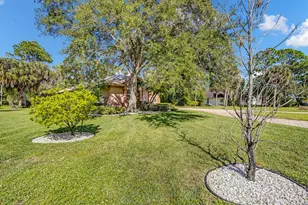 3401 Bent Pine Dr, Fort Pierce, FL 34951 - Photo 4