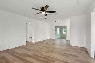 313 NW Dorchester St, Port Saint Lucie, FL 34983 - Photo 8