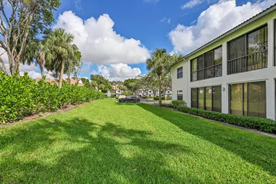 5390 Venetia Court #H, Boynton Beach, FL 33437 - Photo 4