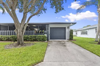 1767 S Dovetail Drive #R, Fort Pierce, FL 34982 - Photo 2