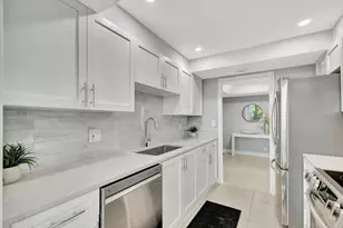 5550 N Ocean Dr, Singer Island, FL 33404 - Photo 10