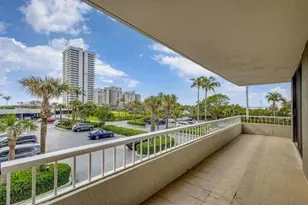 5550 N Ocean Dr, Singer Island, FL 33404 - Photo 4