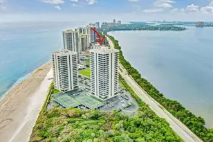 5550 N Ocean Dr, Singer Island, FL 33404 - Photo 12
