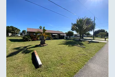 1095 Chobee Loop, Okeechobee, FL 34974 - Photo 2