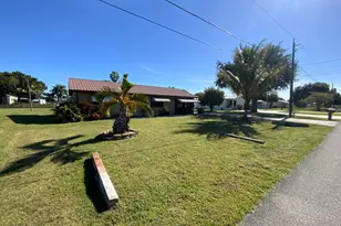 1095 Chobee Loop, Okeechobee, FL 34974 - Photo 2