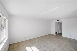 28 Lake Vista Trail, Port Saint Lucie, FL 34952 - Photo 4