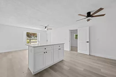 905 SE 10th Street, Stuart, FL 34994 - Photo 6