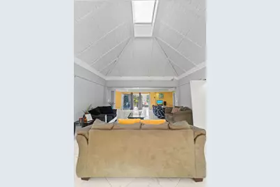 5104 White Oak Lane E, Tamarac, FL 33319 - Photo 38