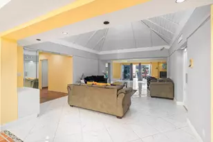 5104 White Oak Ln E, Tamarac, FL 33319 - Photo 36