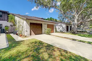 2070 Colonial Rd, Fort Pierce, FL 34950 - Photo 20