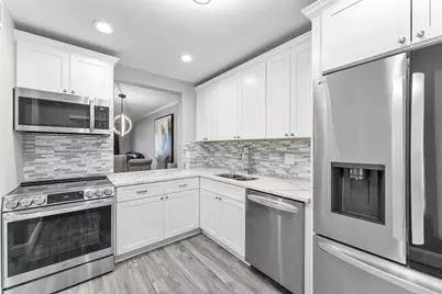 118 Lake Constance Drive, West Palm Beach, FL 33411 - Photo 14