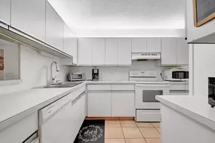 10187 Mangrove Dr, Boynton Beach, FL 33437 - Photo 16