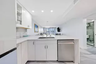 12 Royal Palm Way, Boca Raton, FL 33432 - Photo 8