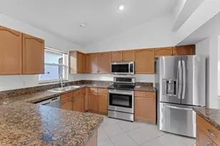 2705 Pointe Cir, Greenacres, FL 33413 - Photo 10