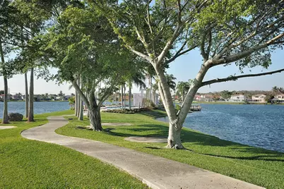 6458 Buena Vista Drive, Margate, FL 33065 - Photo 32