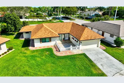 10298 Greentrail Drive N, Boynton Beach, FL 33436 - Photo 40