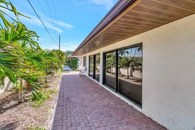 10298 Greentrail Drive N, Boynton Beach, FL 33436 - Photo 30