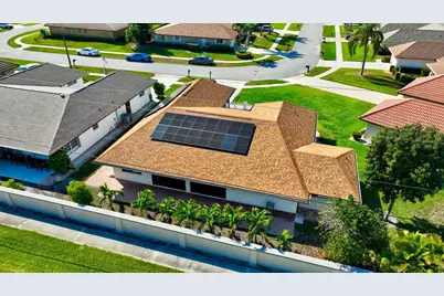 10298 Greentrail Drive N, Boynton Beach, FL 33436 - Photo 38