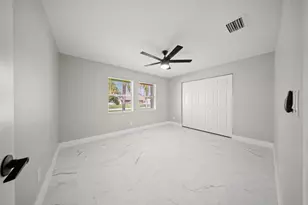 388 SE Tranquilla Ave, Port Saint Lucie, FL 34983 - Photo 24