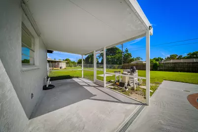 388 SE Tranquilla Avenue, Port Saint Lucie, FL 34983 - Photo 38