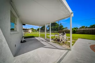 388 SE Tranquilla Ave, Port Saint Lucie, FL 34983 - Photo 38