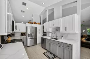 13 St Giles Rd, Palm Beach Gardens, FL 33418 - Photo 14