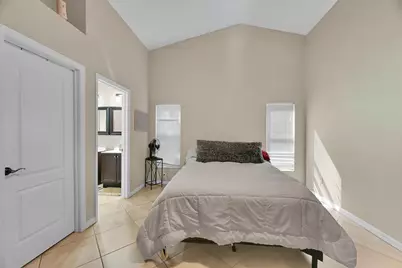 562 SW Saint Martins Cove, Port Saint Lucie, FL 34986 - Photo 18