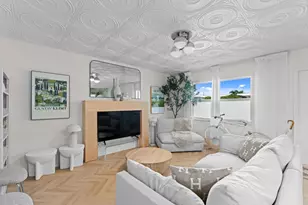 660 Glouchester St, Boca Raton, FL 33487 - Photo 2