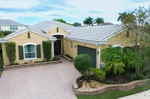 11400 SW Hillcrest Cir, Port Saint Lucie, FL 34987 - Photo 8