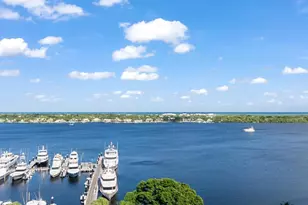 136 Lakeshore Dr, North Palm Beach, FL 33408 - Photo 1