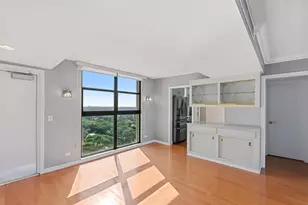 136 Lakeshore Dr, North Palm Beach, FL 33408 - Photo 4