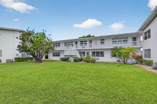 150 Coventry G, West Palm Beach, FL 33417 - Photo 2