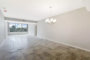 3636 Whitehall Dr, West Palm Beach, FL 33401 - Photo 4