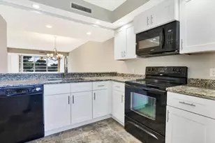 3636 Whitehall Dr, West Palm Beach, FL 33401 - Photo 16