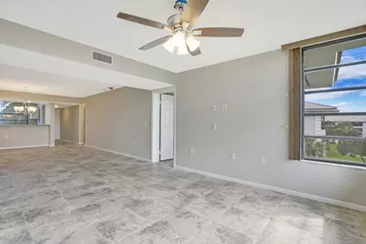 3636 Whitehall Drive #401, West Palm Beach, FL 33401 - Photo 12