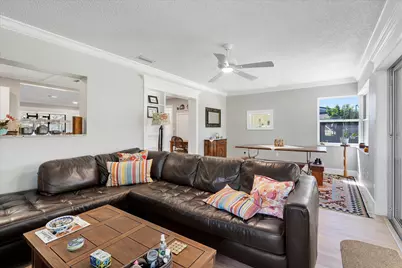 409 SE Gasparilla Avenue, Port Saint Lucie, FL 34983 - Photo 10