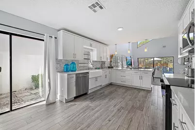 2596 La Cristal Circle, Palm Beach Gardens, FL 33410 - Photo 10