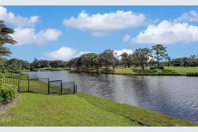 13315 Provence Drive, Palm Beach Gardens, FL 33410 - Photo 4