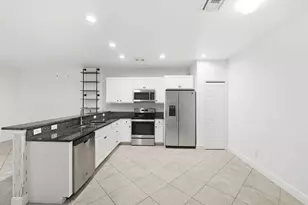 956 NE Trailside Run, Port Saint Lucie, FL 34983 - Photo 6