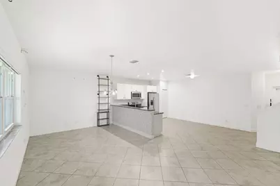 956 NE Trailside Run, Port Saint Lucie, FL 34983 - Photo 8