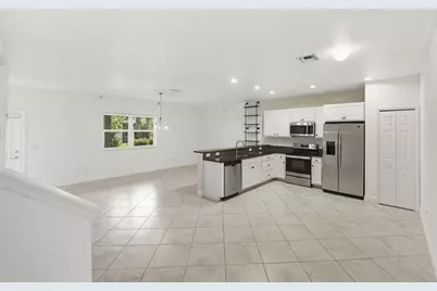 956 NE Trailside Run, Port Saint Lucie, FL 34983 - Photo 4