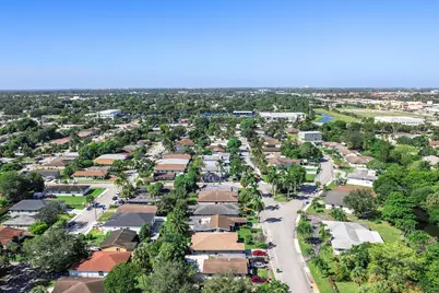 2860 NW 8th Place, Fort Lauderdale, FL 33311 - Photo 16