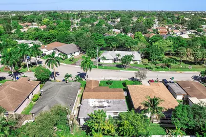 2860 NW 8th Place, Fort Lauderdale, FL 33311 - Photo 20