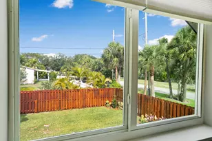 9200 SE Olympus St, Hobe Sound, FL 33455 - Photo 18