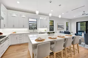 245 Alhambra Pl, West Palm Beach, FL 33405 - Photo 10