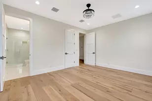 245 Alhambra Pl, West Palm Beach, FL 33405 - Photo 38