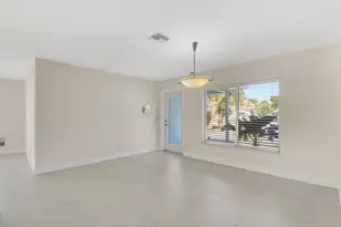 376 SW 2nd St, Boca Raton, FL 33432 - Photo 6